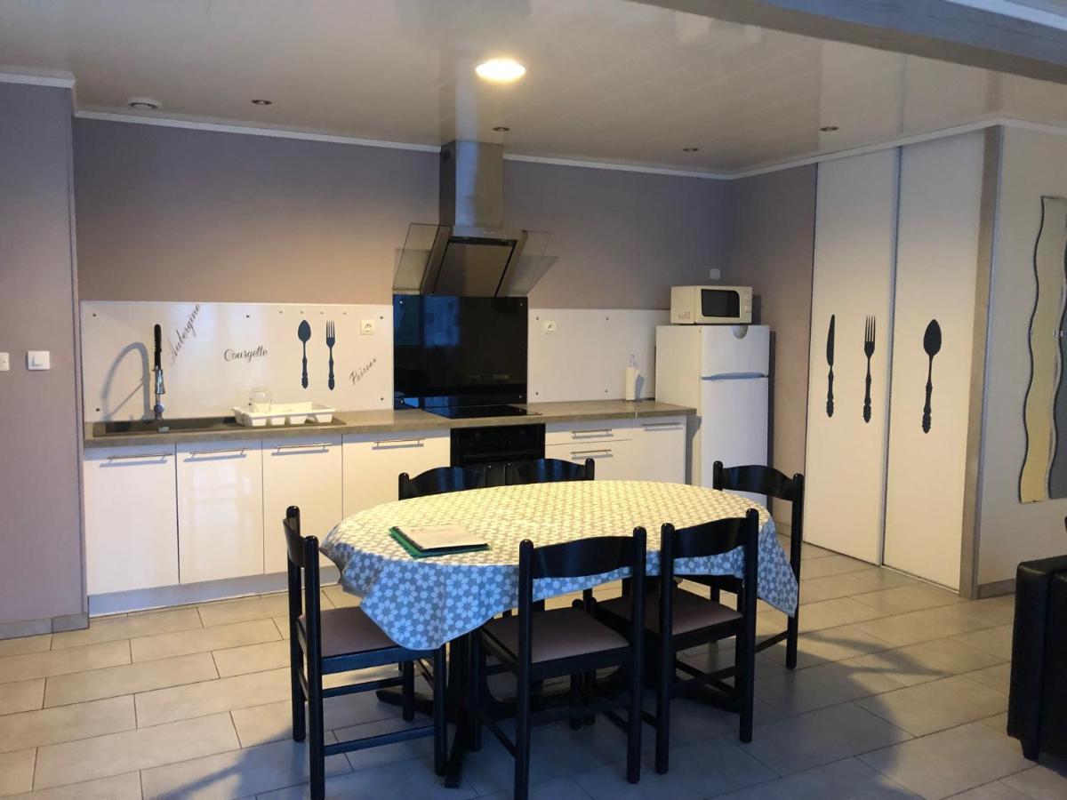 Domaine De L'Ile - Gites Et Chambres D'Hotes Кастелсаразен Екстериор снимка